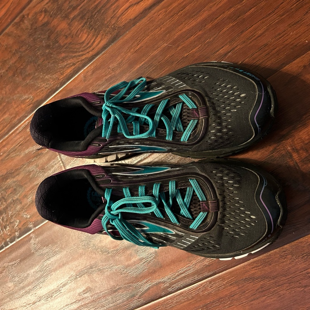 Brooks Blue and Purple Athletic Shoes with Breathable Mesh